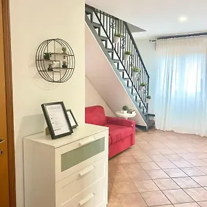 https://lisa-home-roma.it-romehotels.com